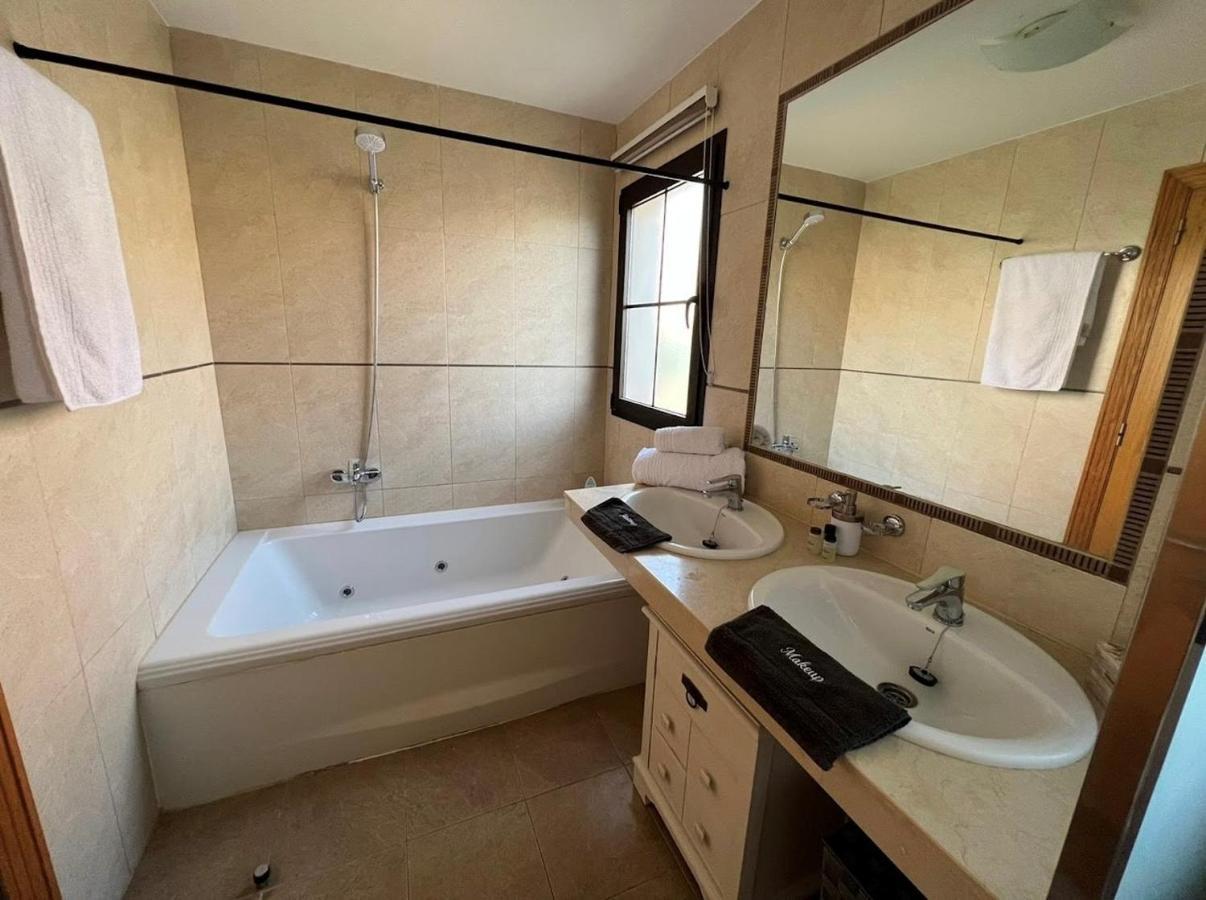 Villa Eva - New To The Market, Fully Refurbished Licensed Villa - Private Pool Caleta De Fuste Eksteriør billede