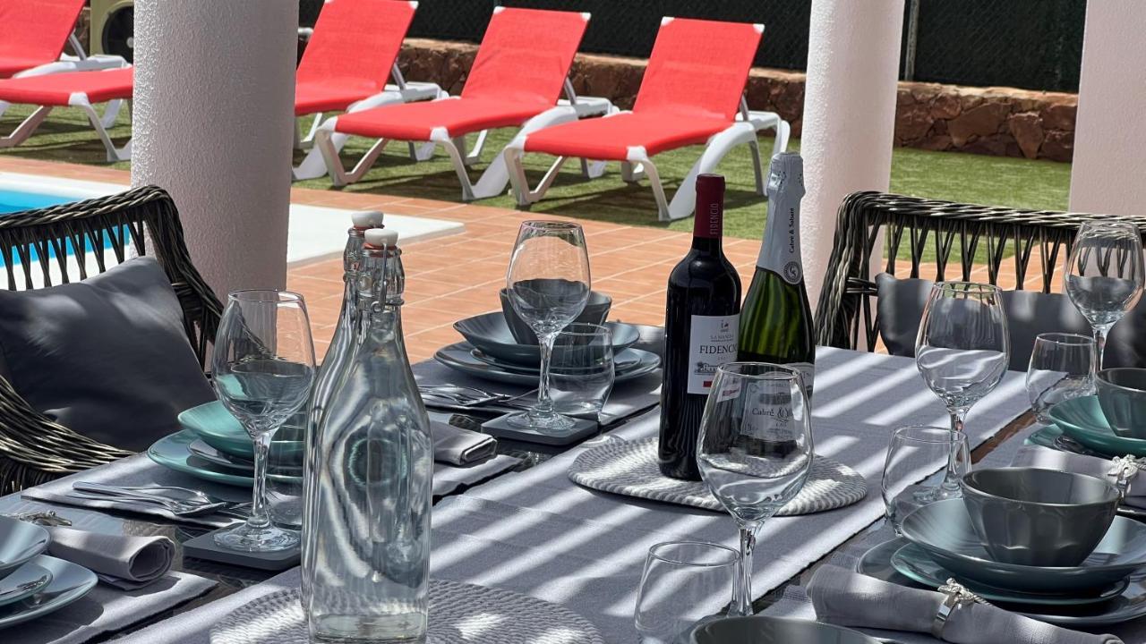 Villa Eva - New To The Market, Fully Refurbished Licensed Villa - Private Pool Caleta De Fuste Eksteriør billede